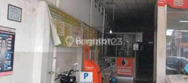 Iconic Commercial Building Bekas Showroom Top Brand, Siap Pakai 2