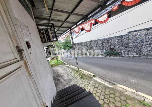 Ruko Hook 3 Lantai Strategis Cocok untuk Bisnis dan Investasi 2