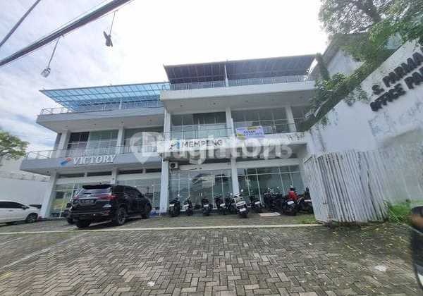 Ruko Hook 3 Lantai Strategis Cocok untuk Bisnis dan Investasi Ruko Hook 3 Lantai Strategis Cocok untuk Bisnis dan Investasi