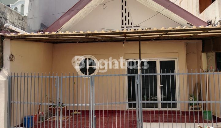 BEAUTIFUL HOUSE IN CENTRAL JAKARTA READY TO OCCUPY BEAUTIFUL HOUSE IN CENTRAL JAKARTA READY TO OCCUPY