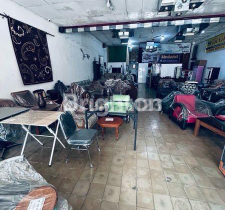 Investasi Rumah Pusat Kota Pinggir Jalan Utama