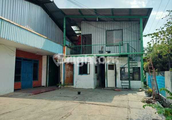 Easy & Quick Access! Just a Step Away from the Main Road 1