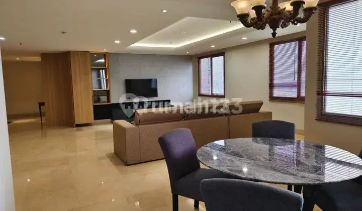 Apartement Simprug Indah 3 BR Furnished 1