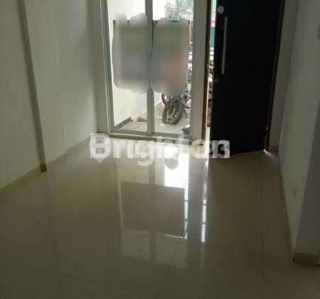 3-Story House, Safe, Comfortable, and Clean with a Strategic Location in Terrace House, Central Sukajadi, Batam Centre, Batam 3-Story House, Safe, Comfortable, and Clean with a Strategic Location in Terrace House, Central Sukajadi, Batam Centre, Batam