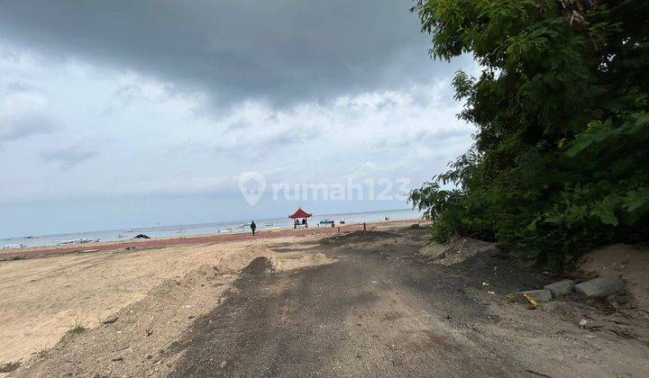 Land for sale in Tanjung Benoa, strategic location right on the beach  1