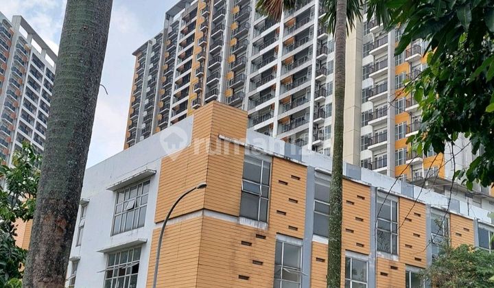 Corner Shop House For Sale in Cinere, West Java