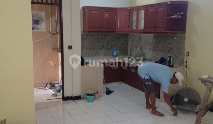 Dijual Rumah 2 Lantai Dekat Kampus Unpam Rumah SHM di Pamulang 2