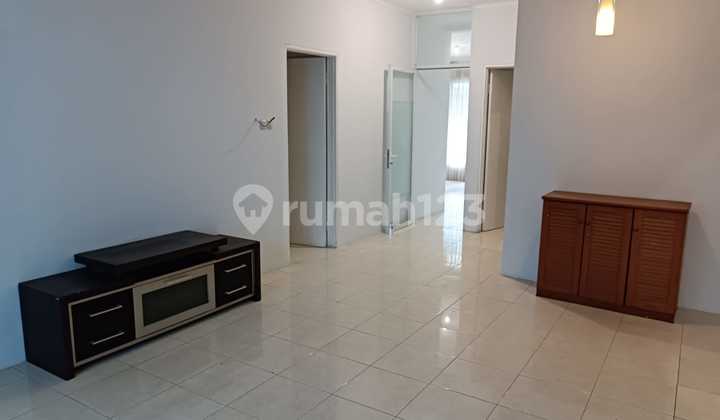 Rumah Indah Lokasi Strategis di Lebak Bulus - Jakarta Selatan