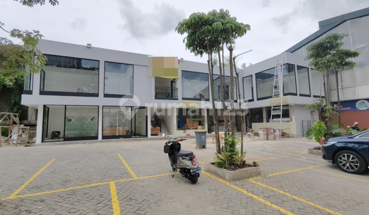 Ruang Usaha Bagus Cocok untuk Kantor dan Usaha Letak Strategis di Kemang Raya, Jakarta Selatan
