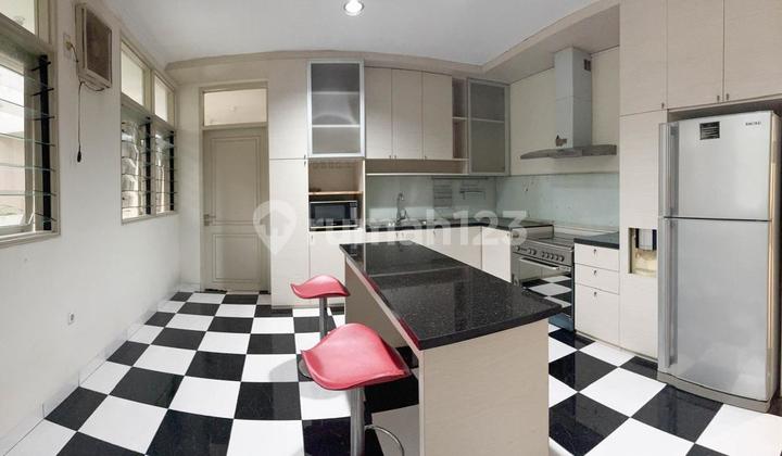 Beautiful 2-Story House with Private Pool, Strategic Location in Cilandak, South Jakarta 2