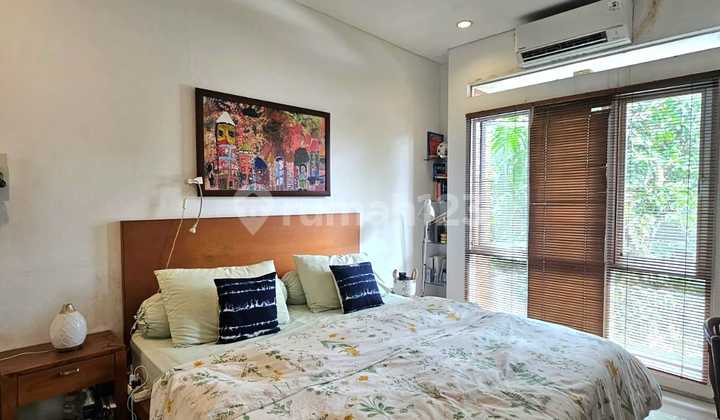 Rumah Cantik Gaya Tropis Lingkungan Asri Dalam Cluster di Bintaro Jaya, Tangerang Selatan