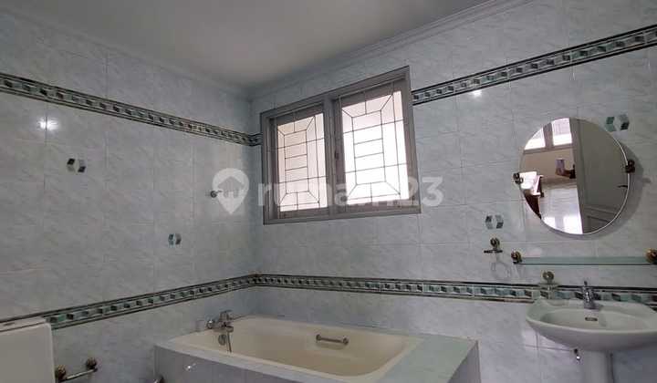 Sewa Rumah Mewah 2 Lantai Siap Huni Ada Kolam Renang di Pasar Minggu, Jakarta Selatan 2