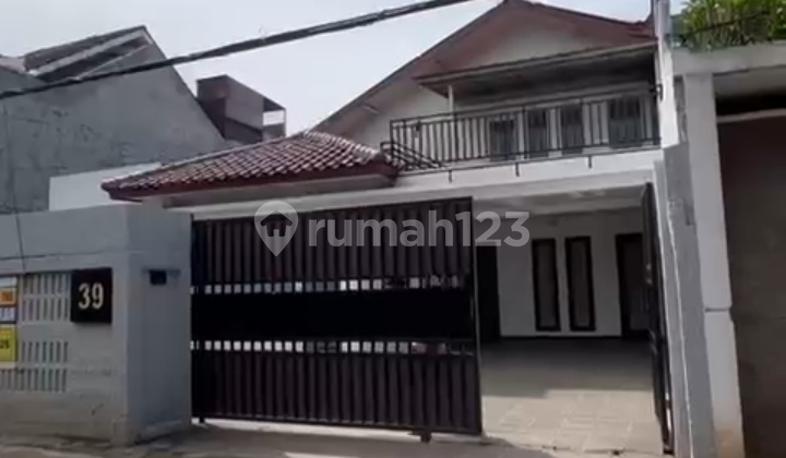 Beautiful House for Rent, Strategic Location, Ready to Occupy in Cilandak, South Jakarta Beautiful House for Rent, Strategic Location, Ready to Occupy in Cilandak, South Jakarta