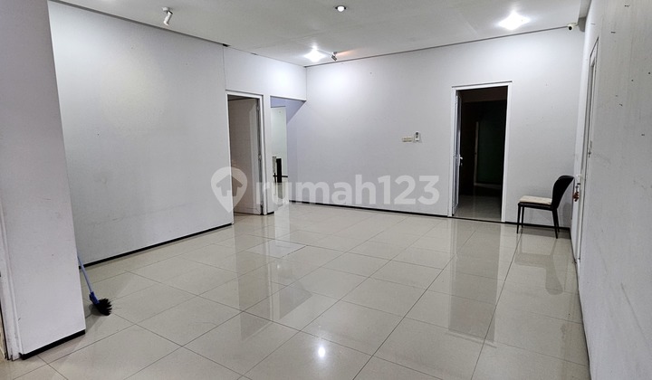 Rumah Sewa Bagus Siap Huni di Meruya Selatan, Jakarta Barat 2