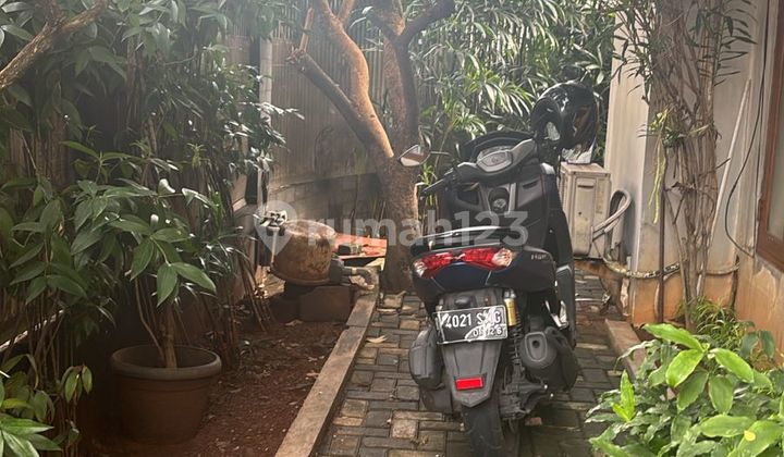 DIJUAL RUMAH HUK 2 LANTAI DI CILANDAK STRATEGIS DEKAT STASIUN MRT DAN TOLL JORR 2