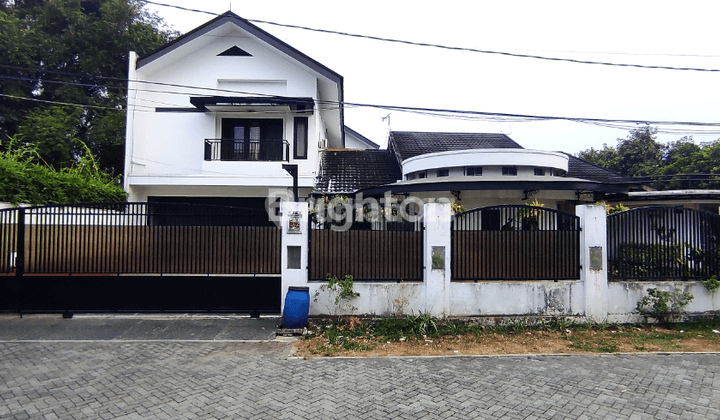 Rumah Besar Cantik Di Adam Malik Kavling Deplu Ciledug Kota Tangerang 1