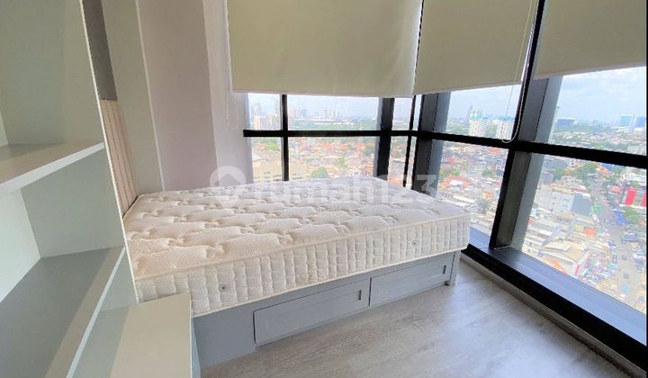 FOR RENT LUXURIOUS 2BR APARTMENT IN SUDIRMAN / CBD JAKARTA, VERY STRATEGIC LOCATION 2