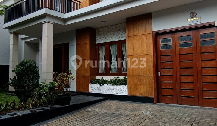 FOR RENT LUXURIOUS HOUSE IN PONDOK INDAH WITH POOL (READY TO MOVE IN) 2
