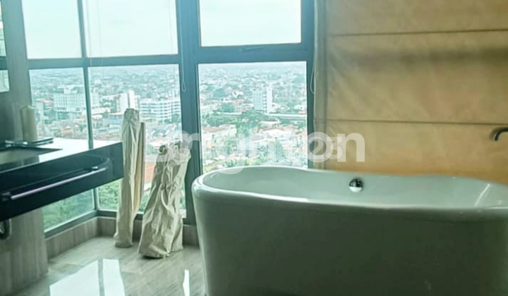 APARTEMEN SUPER MEWAH KEMANG VILLAGE (BLOOMINGTON) 1