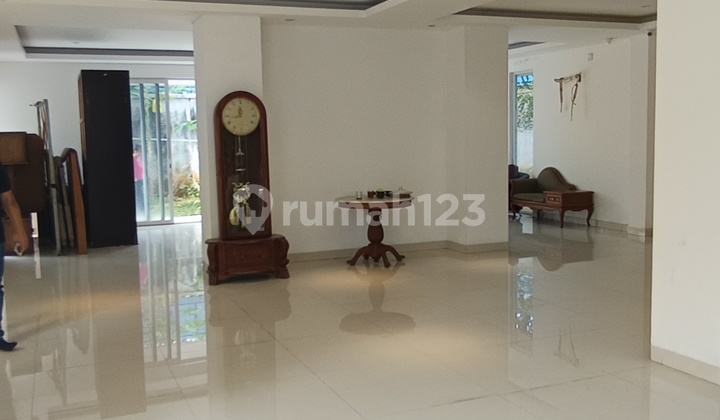 DIJUAL RUMAH 3 LANTAI DI BANGKA KEMANG SIAP HUNI (Swimming Pool) DIJUAL RUMAH 3 LANTAI DI BANGKA KEMANG SIAP HUNI (Swimming Pool)