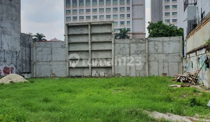 COMMERCIAL LAND FOR RENT ON WIJAYA MAIN ROAD