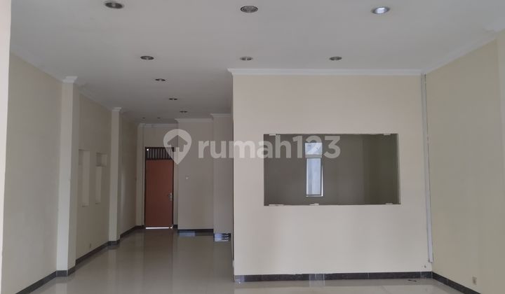 FOR SALE 2-STORY SHOPHOUSE IN TB SIMATUPANG SOUTH JAKARTA STRATEGIC LOCATION 2