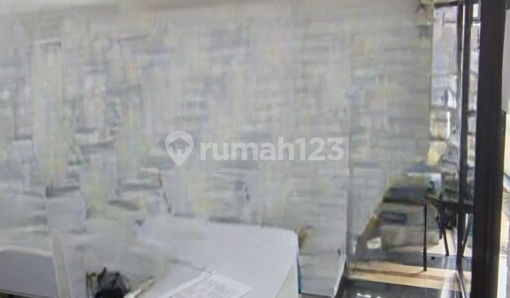 DISEWAKAN RUANG USAHA STRATEGIS DI JALAN RAYA METRO PONDOK INDAH 