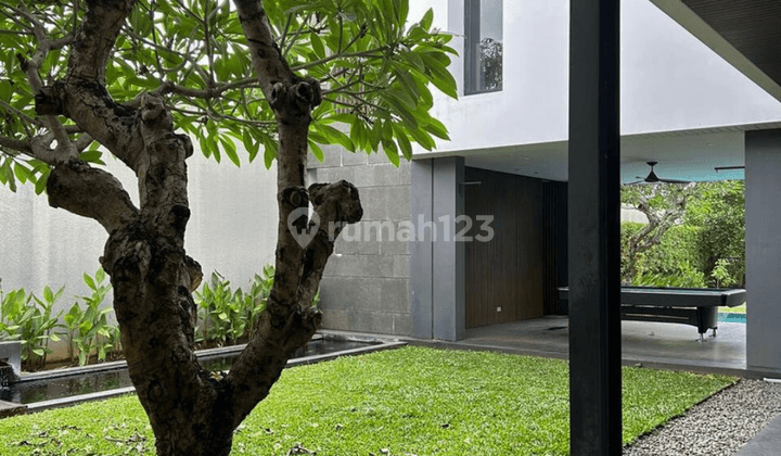 Rumah Mewah Fully Furnished di Paramount Golf Hill Gading Serpong 2