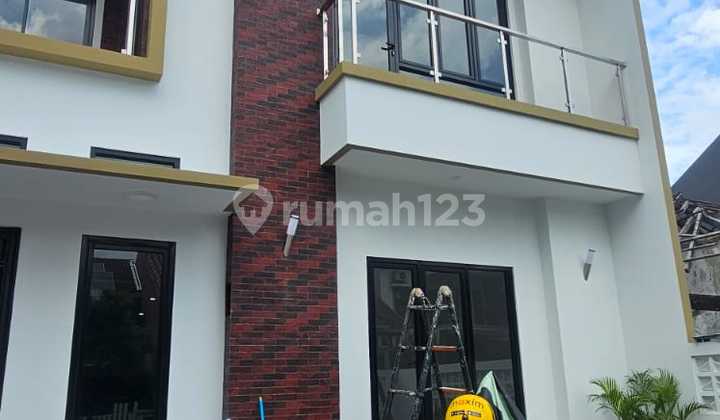 Dijual Rumah 2 Lantai Sudah SHM dan Siap Huni di Kencana Loka, BSD City 2