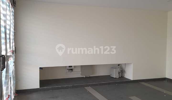 Nice House in Mozart Symphonia, Gading Serpong, Tangerang 2