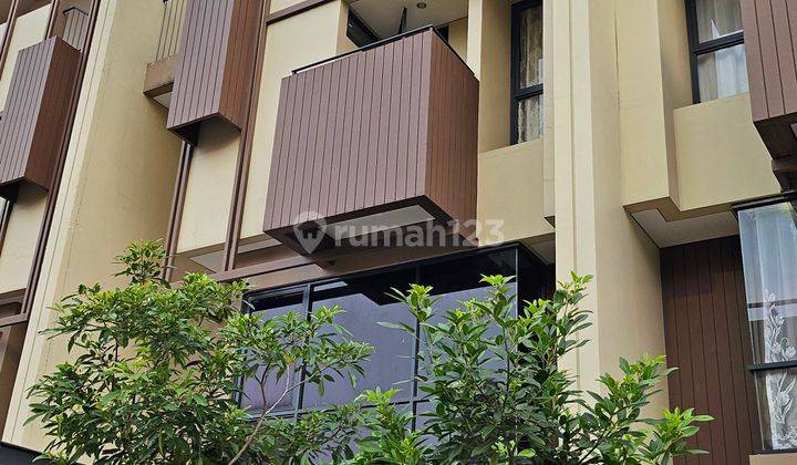 GOOD DEAL! Rumah 3.5 Lantai di Impresahauz R, Tabebuya at BSD City Bagus 1