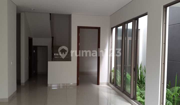 Nice Unfurnished House in Luxmore, BSD, Tangerang
