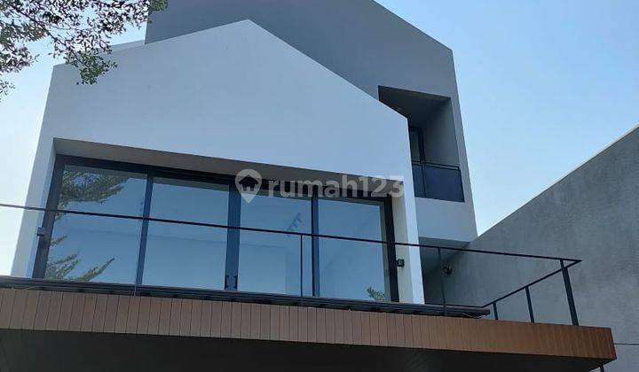 Rumah Mewah Modern Minimalis Ada Swimming Pool di Ampera, Kemang Jakarta Selatan 2