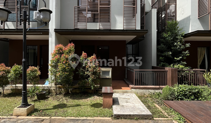 Rumah Bagus Full Furnished di Whelford F3, BSD, Tangerang Selatan Rumah Bagus Full Furnished di Whelford F3, BSD, Tangerang Selatan
