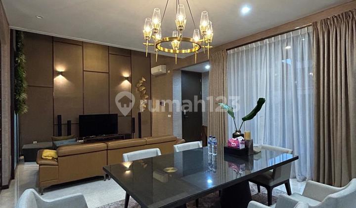 Rumah Bagus SHM di Zora Kimora Jalan Boulevard, BSD, Tangerang Selatan