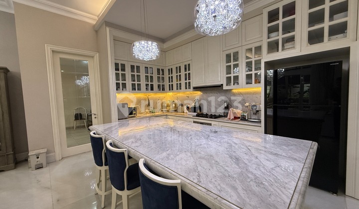 Dijual Rumah Bangunan Mandiri Full Furnished Mewah di Foresta BSD 2