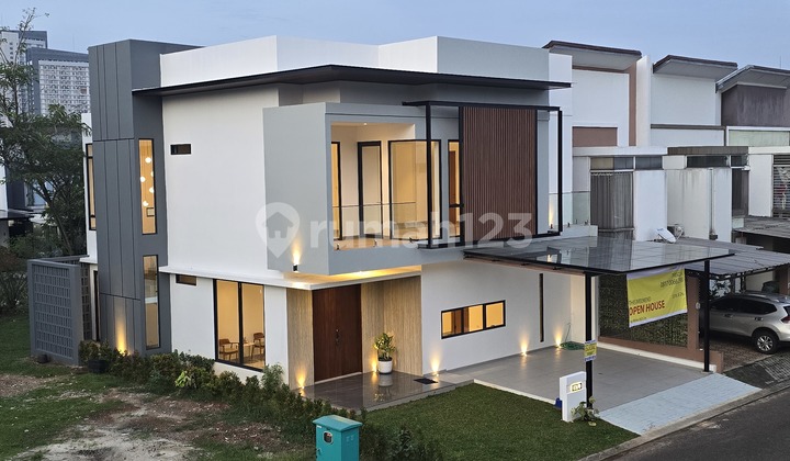 Nice House at The Icon Cosmo, BSD, Tangerang