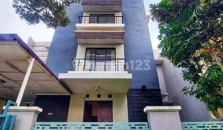 Secondary House Ready to Occupy House Built from Plots in Puspita Loka BSD City 2