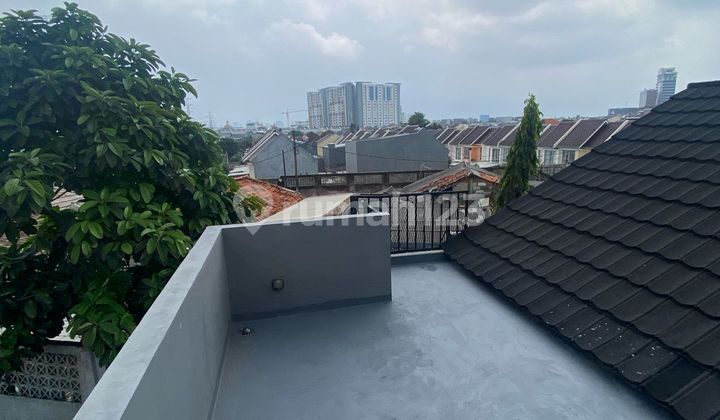 Rumah Bagus Furnished di Cluster Bohemia, Gading Serpong, Tangerang