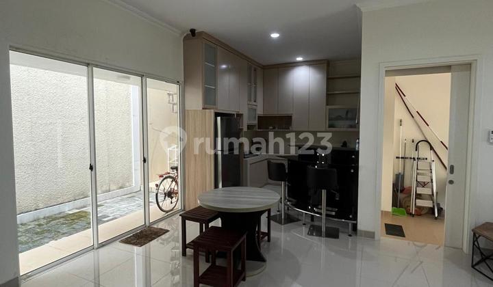 Rumah Bagus Semi Furnished di The Springs Flamingo Gading Serpong, Tangerang 2