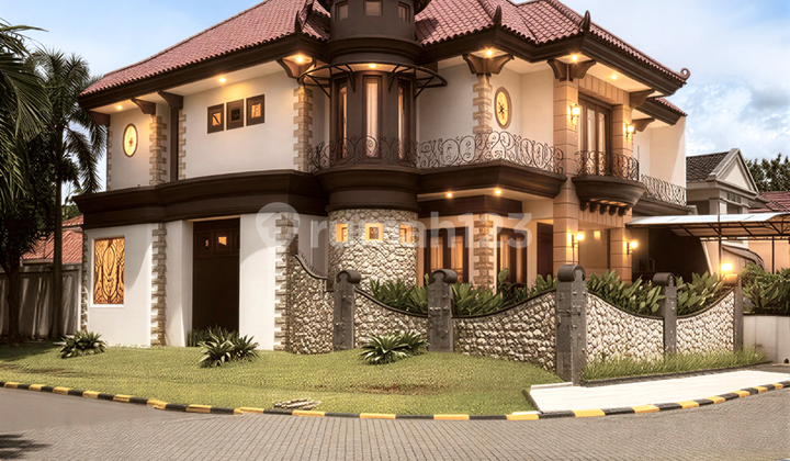 For Sale Castle Hoek Fully Furnished Ready to Occupy House in Puspita Loka, BSD City