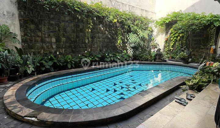 Dijual Rumah Siap Huni Ada Kolam Renang Di Taman Cirendeu 2