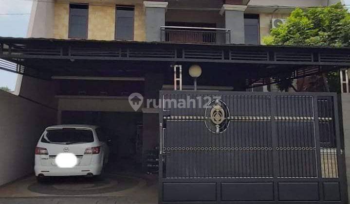 Rumah di Pedurungan 2 Lantai SHM Bagus hadap Barat 1