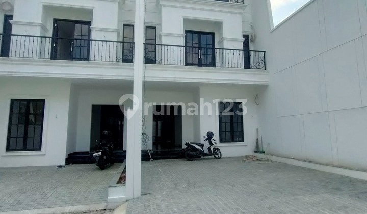 Rumah  Cluster Baru  Mewah, Baru  Modern Minimalis 3 LT SHM 1