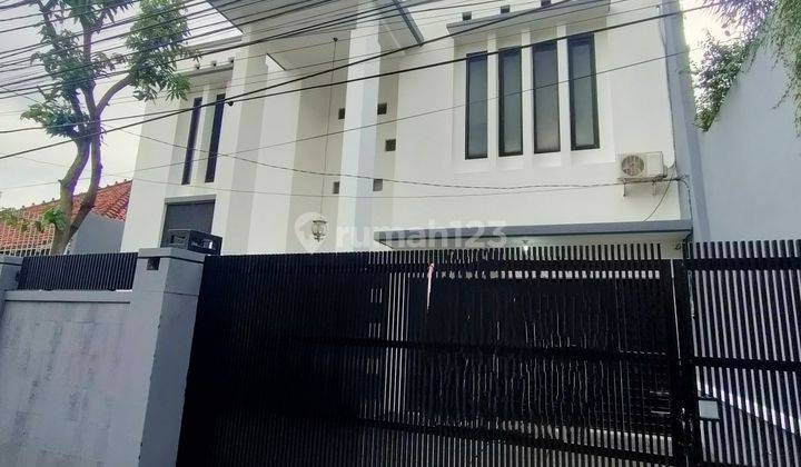 Rumah Modern Minimalis 2 Lantai di Cilandak Semi Furnished Rumah Modern Minimalis 2 Lantai di Cilandak Semi Furnished