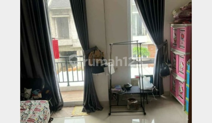 2-Story House in Cipadu Complex, Tangerang, Freehold Title. 2