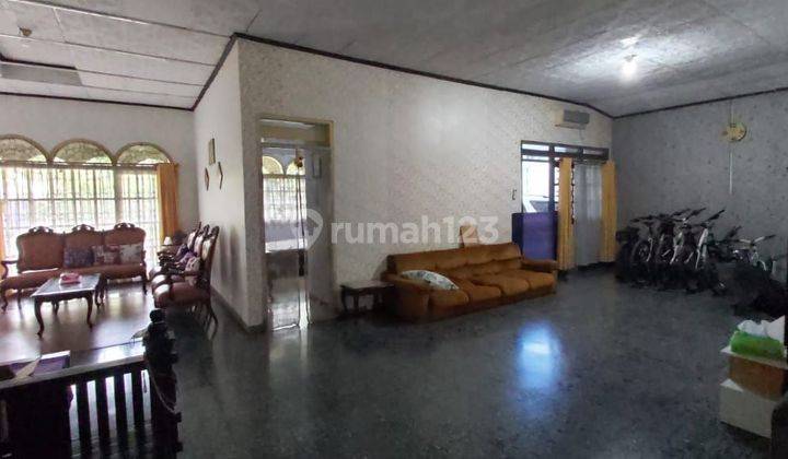 Di Jual Rumah Asri, Taman Luas di Bojong Sari Depok 2