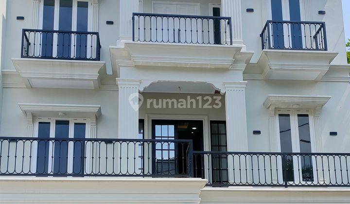 Di Jual Rumah Mewah American Classic 3 Lantai di Jagakarsa,jaksel 1