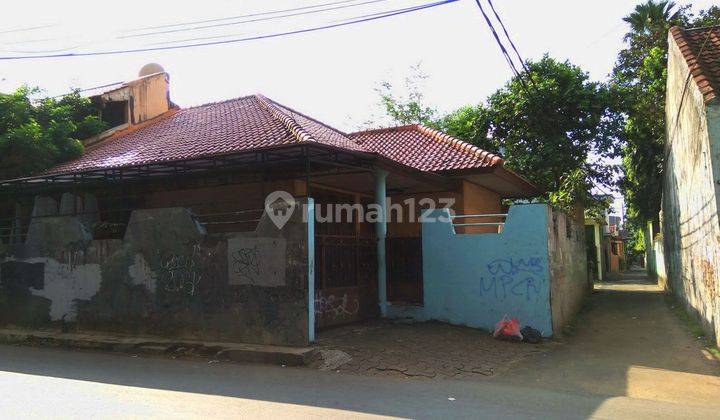 Rumah Strategis  Samping Jalan Raya Cocok untuk Tinggal dan Usaha 1