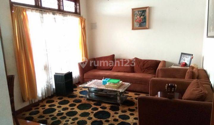 Rumah Strategis  Samping Jalan Raya Cocok untuk Tinggal dan Usaha 2